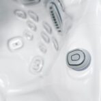 Elbrus LifeLuxury Hot Tub - Image 16